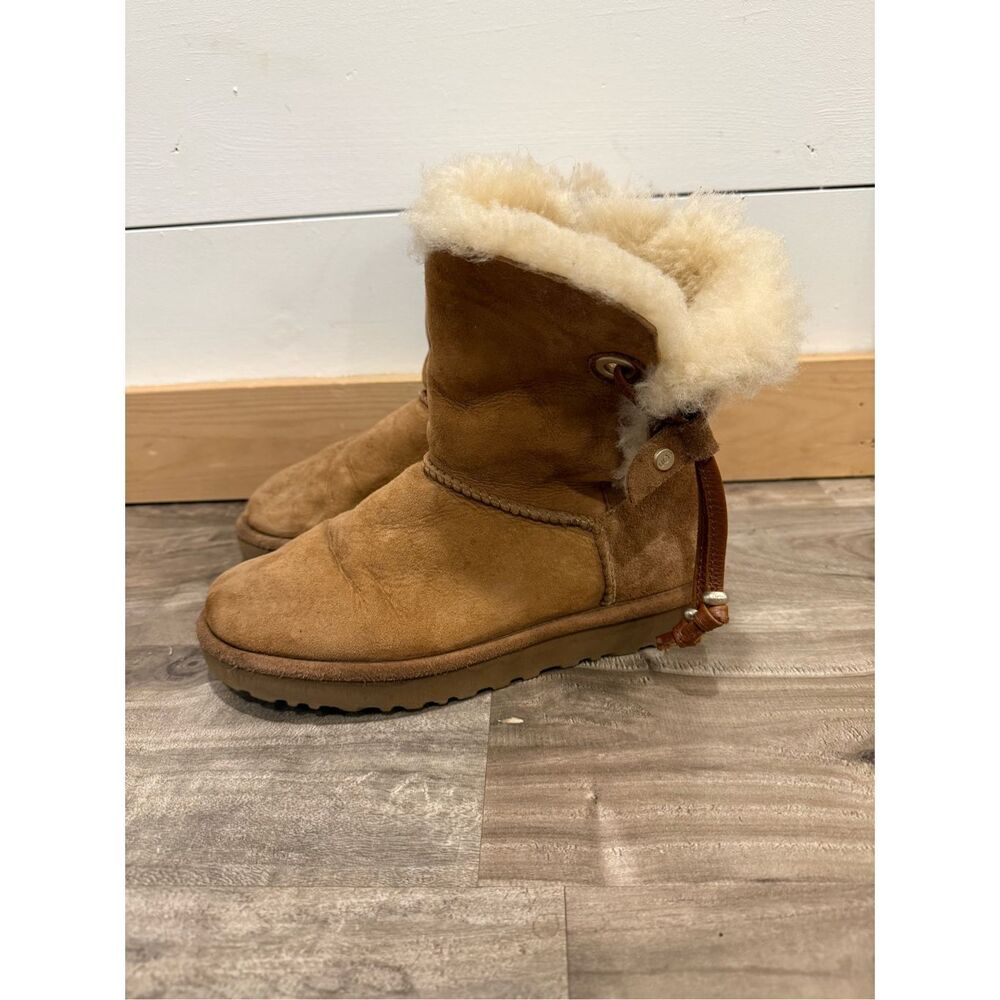 UGG Maia Chestnut Boots Women’s Sz 6